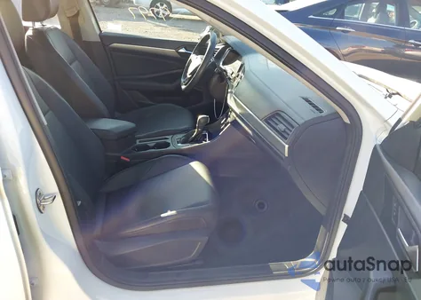 2019 Volkswagen Jetta 1.4T R-Line/1.4T S/1.4T Se из США, поврежденный, VIN 3VWC57BU4KM218625